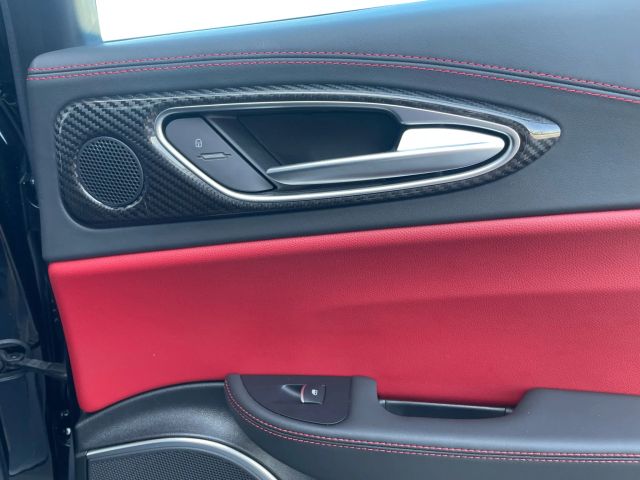 2021 Alfa Romeo Giulia - Image 127