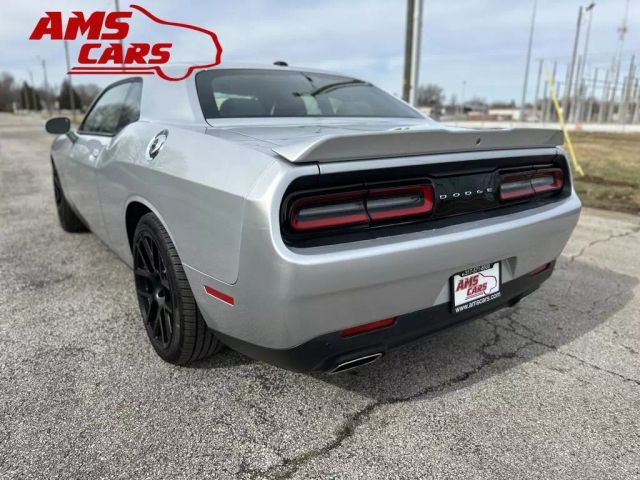 2019 Dodge Challenger - Image 6