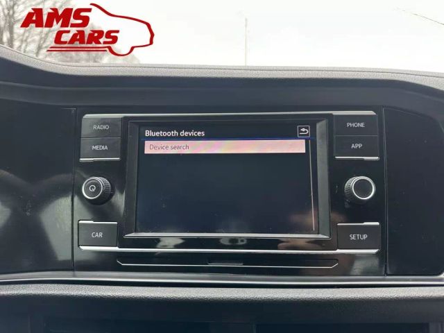 2019 Volkswagen Jetta - Image 24