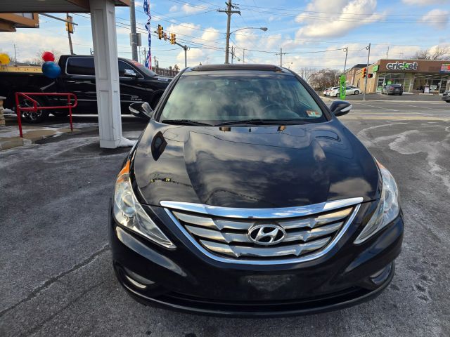 2012 Hyundai Sonata Se Sedan 4d - Image 3