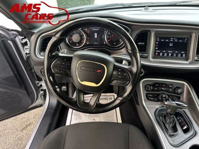 2019 Dodge Challenger - Image 7