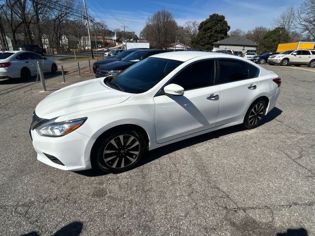 2018 Nissan Altima - Image 2