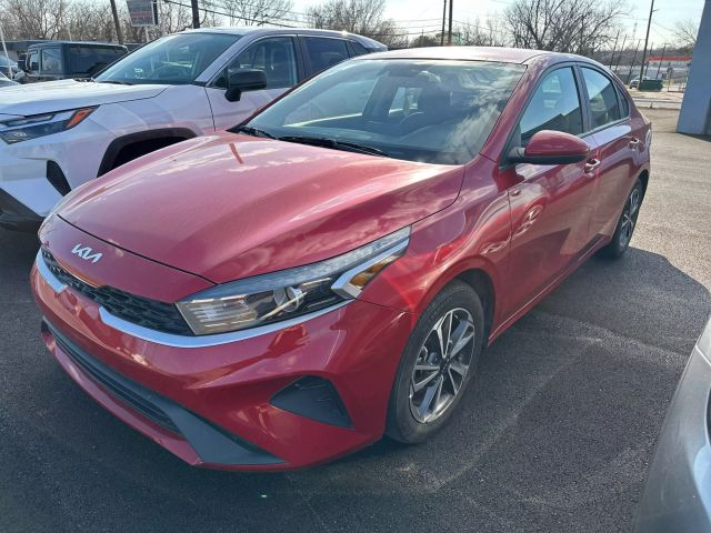 2023 Kia Forte - Image 2