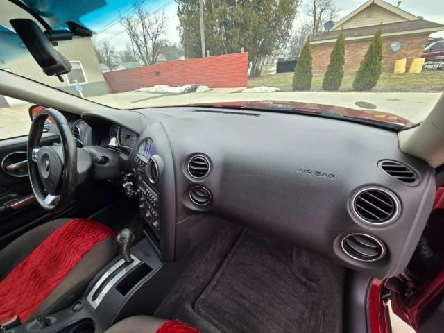 2007 Pontiac Grand Prix - Image 28