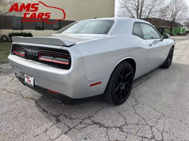 2019 Dodge Challenger - Image 4