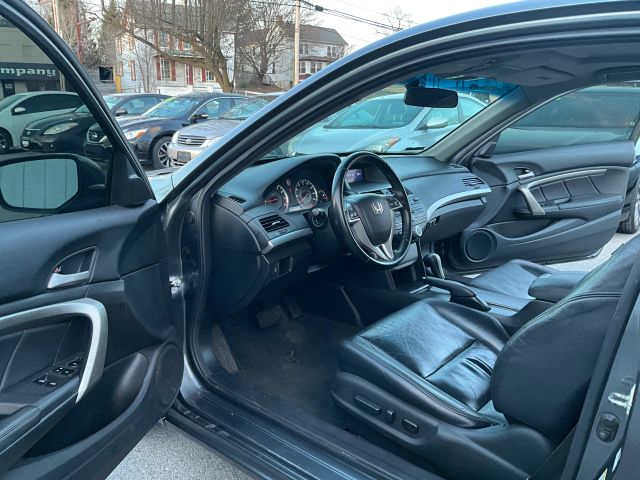 2009 Honda Accord - Image 11
