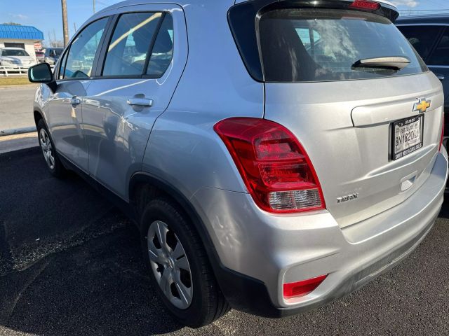 2018 Chevrolet Trax - Image 4