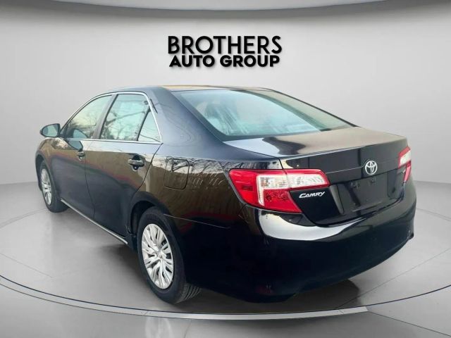 2012 Toyota Camry - Image 7