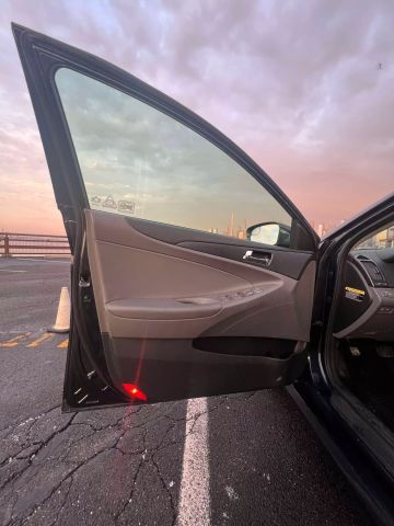 2014 Hyundai Sonata Gls Sedan 4d - Image 32