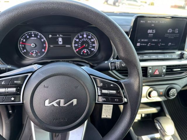 2023 Kia Forte - Image 6