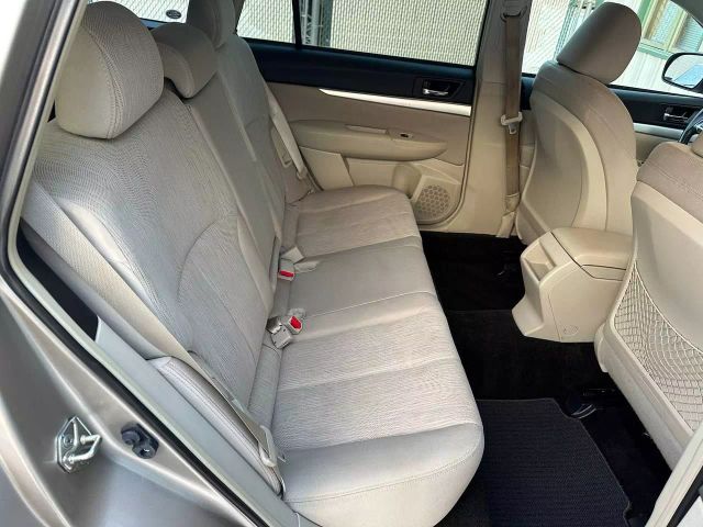 2014 Subaru Outback - Image 20
