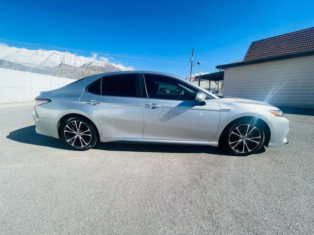 2018 Toyota Camry Hybrid - Image 6