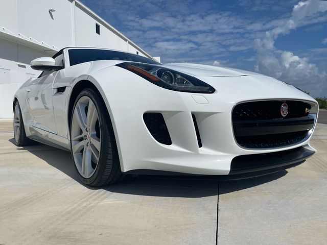 2015 Jaguar F-type - Image 1