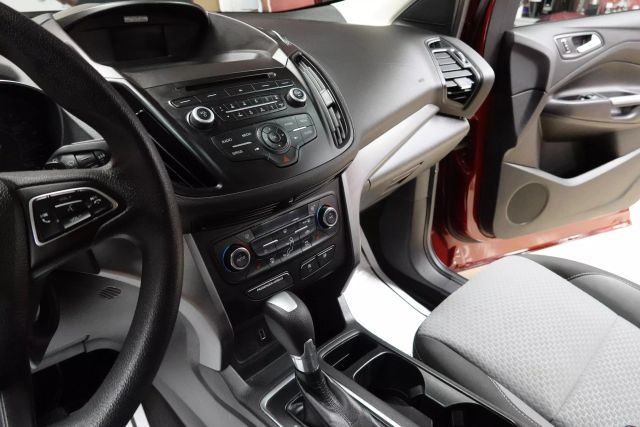 2017 Ford Escape - Image 9