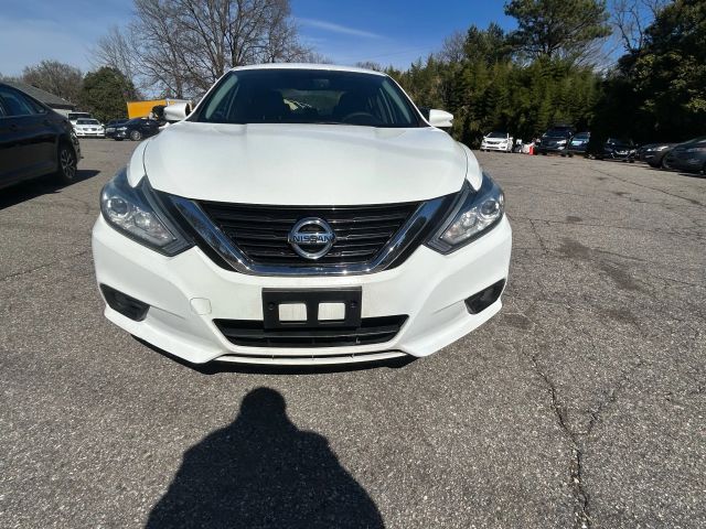 2018 Nissan Altima - Image 4