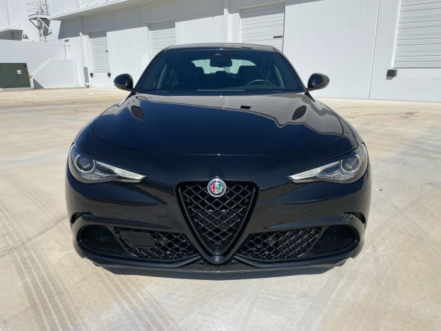 2021 Alfa Romeo Giulia - Image 44