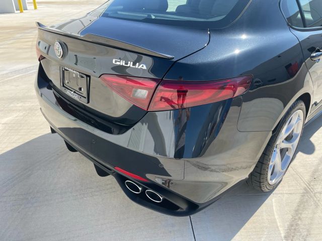 2021 Alfa Romeo Giulia - Image 62