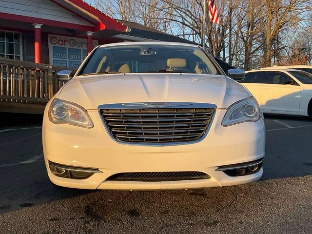2013 CHRYSLER 200 SEDAN WHITE AUTOMATIC - Peach State Motors