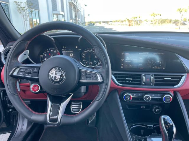 2021 Alfa Romeo Giulia - Image 73