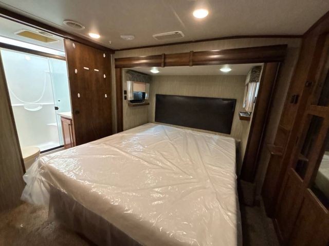 2018 Heartland Big Country Fifth Wheel - Image 16