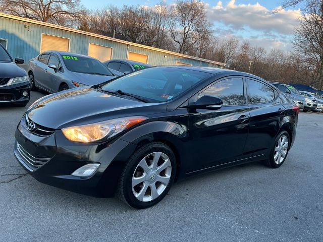 2013 Hyundai Elantra - Image 2