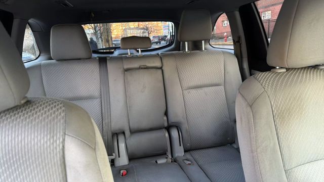 2015 TOYOTA HIGHLANDER SUV V6, 3.5 LITER LE SPORT UTILITY 4D