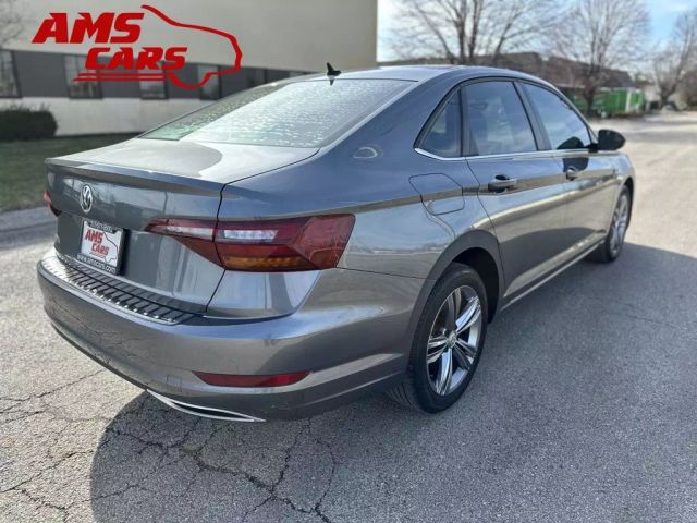 2019 Volkswagen Jetta - Image 4