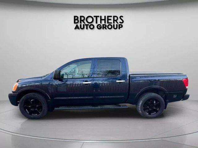 2010 Nissan Titan Crew Cab - Image 6