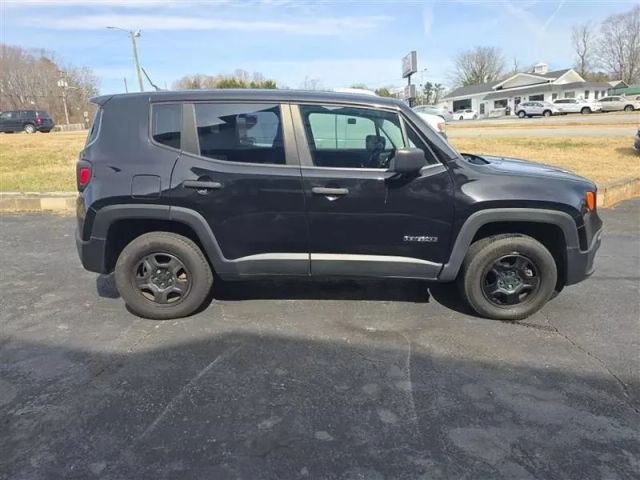 2015 Jeep Renegade - Image 4