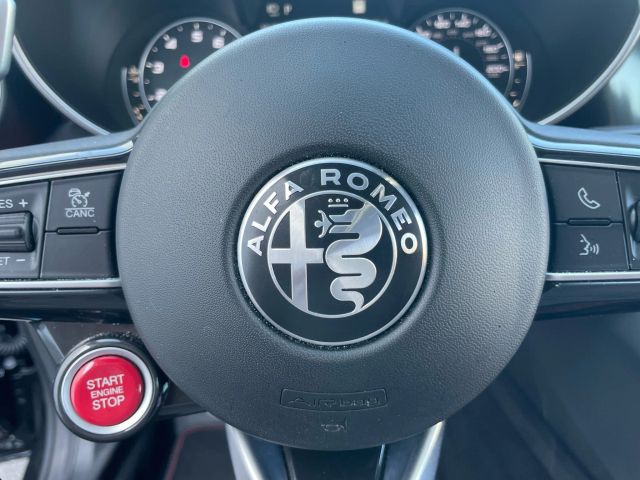 2021 Alfa Romeo Giulia - Image 88