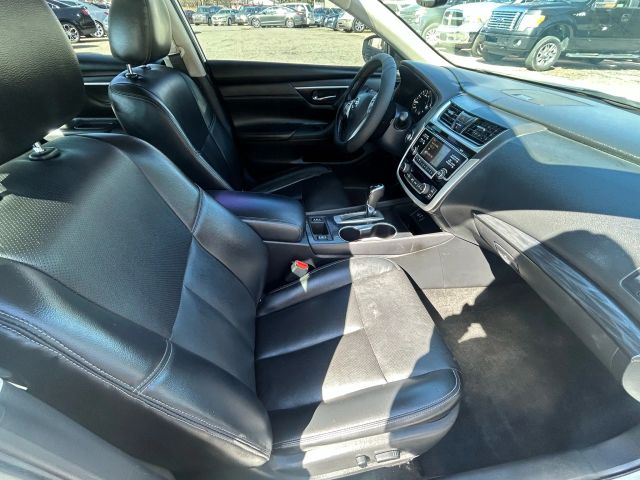 2018 Nissan Altima - Image 7