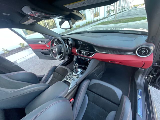 2021 Alfa Romeo Giulia - Image 107