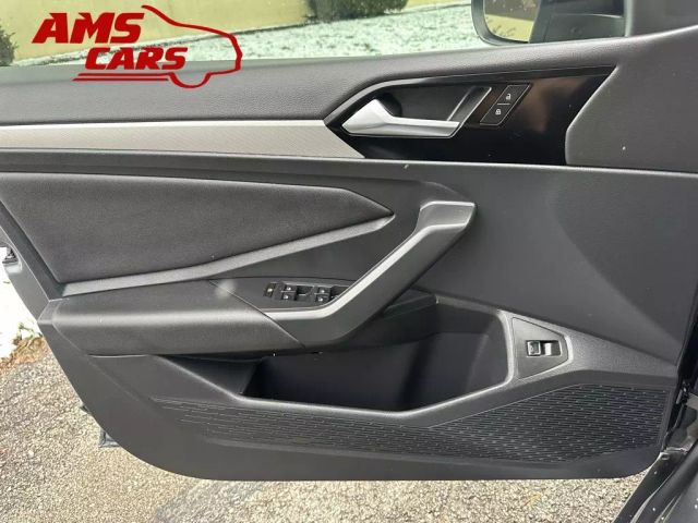 2019 Volkswagen Jetta - Image 35