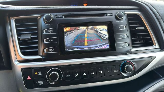 2015 TOYOTA HIGHLANDER SUV V6, 3.5 LITER LE SPORT UTILITY 4D