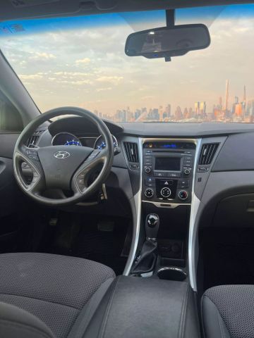 2014 Hyundai Sonata Gls Sedan 4d - Image 17