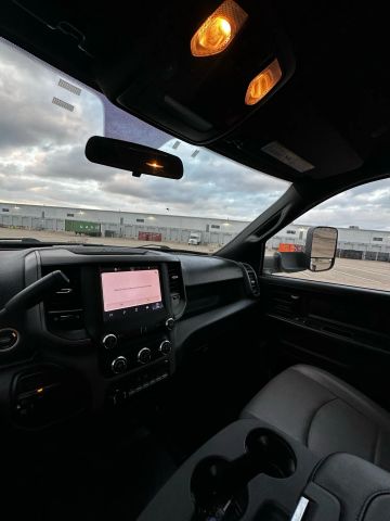 2022 Ram 5500 Crew Cab & Chassis - Image 19