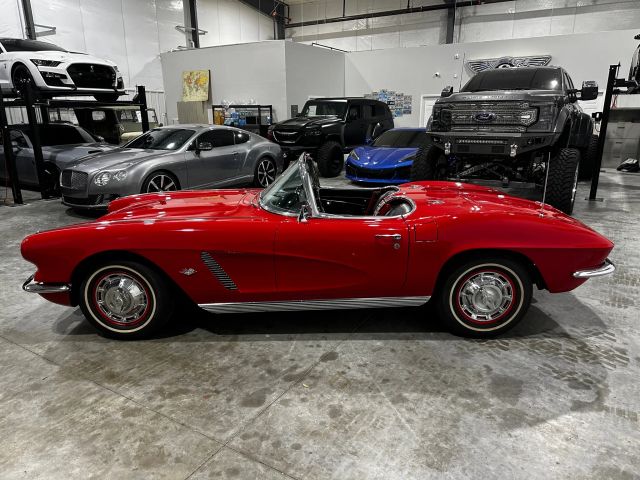 1962 Chevrolet Corvette - Image 3