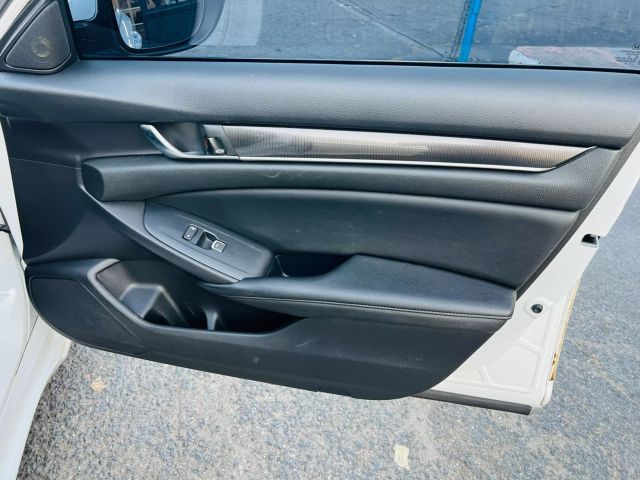 2019 Honda Accord - Image 24