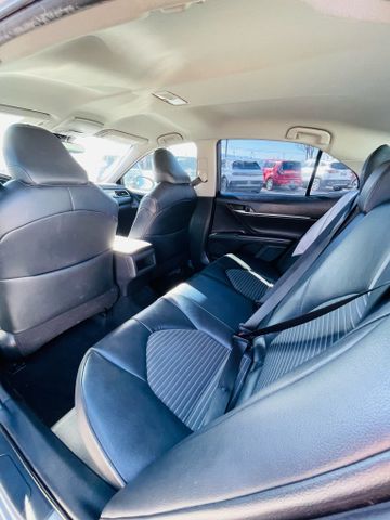 2018 Toyota Camry Hybrid - Image 19