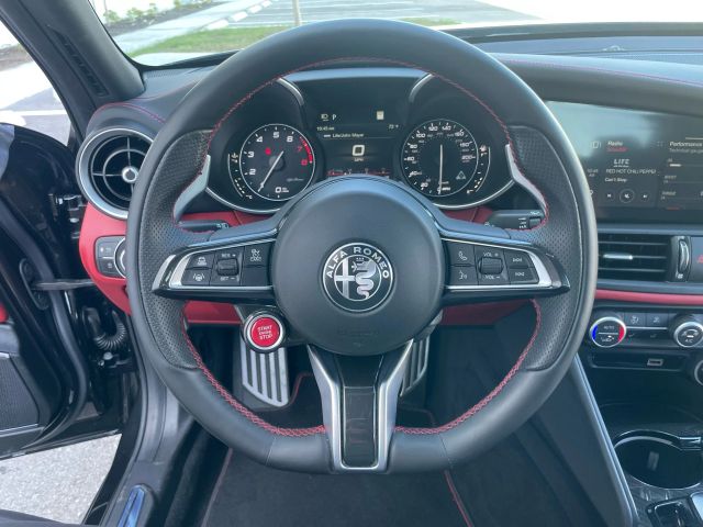 2021 Alfa Romeo Giulia - Image 86