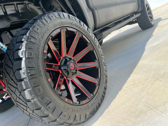 2019 Toyota Tundra Crewmax - Image 23