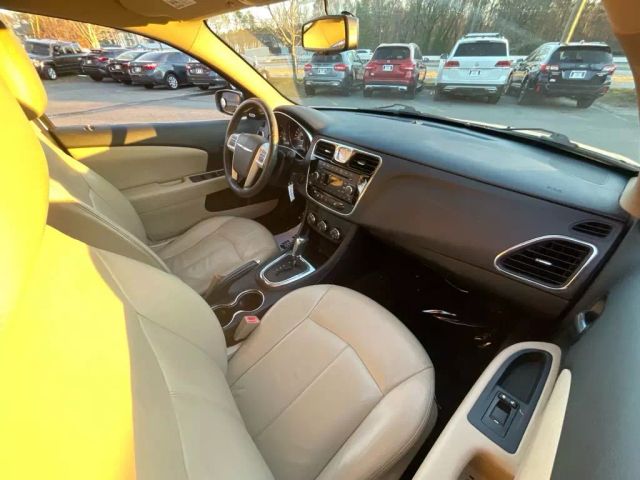 2013 CHRYSLER 200 SEDAN WHITE AUTOMATIC - Peach State Motors
