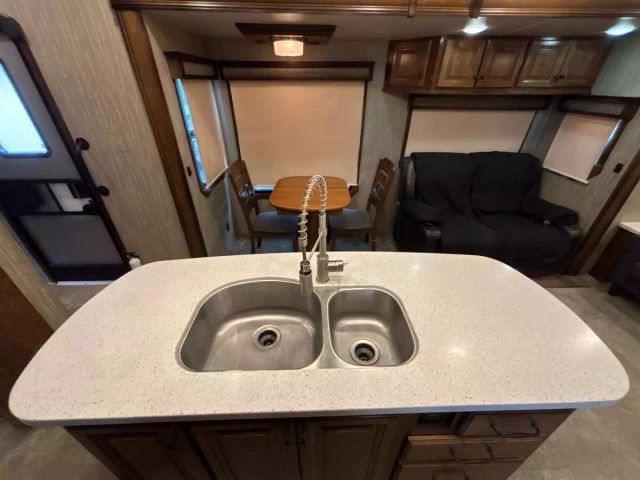 2018 Heartland Big Country Fifth Wheel - Image 15