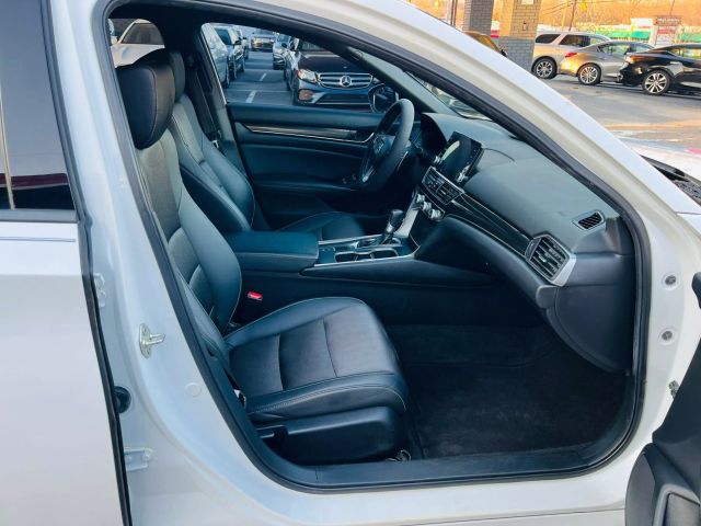 2019 Honda Accord - Image 21