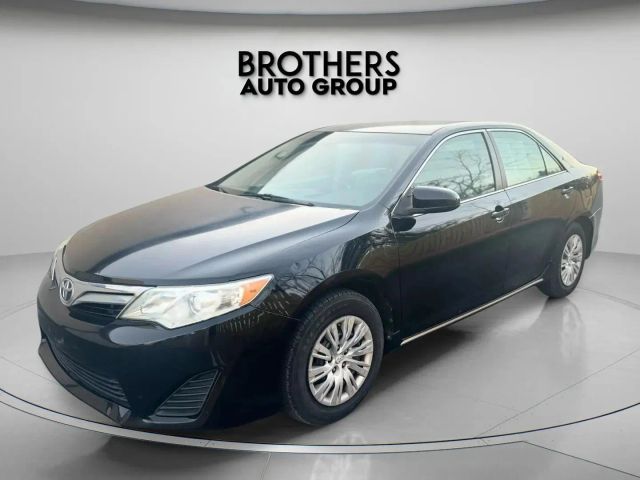 2012 Toyota Camry - Image 5