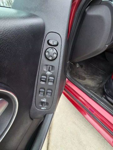 2007 Pontiac Grand Prix - Image 15