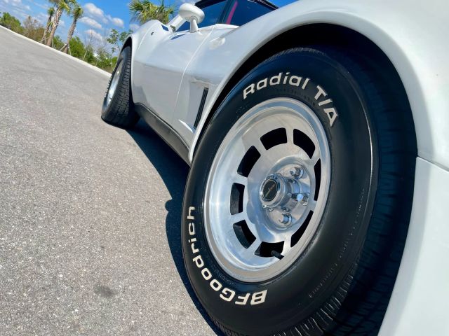 1980 Chevrolet Corvette - Image 5