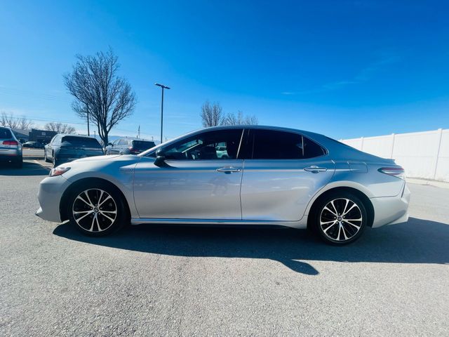 2018 Toyota Camry Hybrid - Image 10