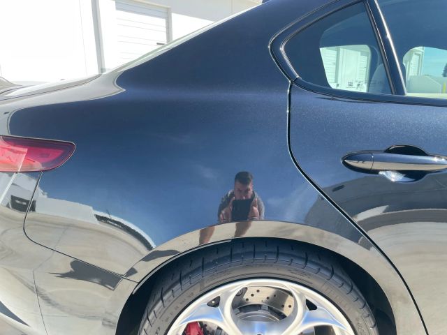 2021 Alfa Romeo Giulia - Image 12