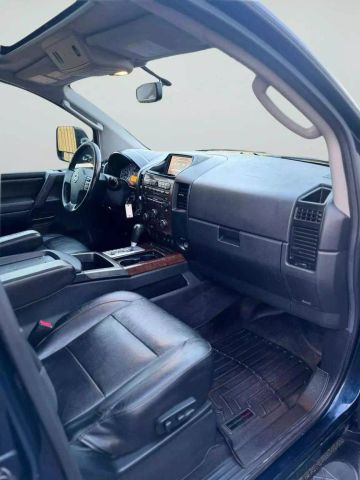 2010 Nissan Titan Crew Cab - Image 22